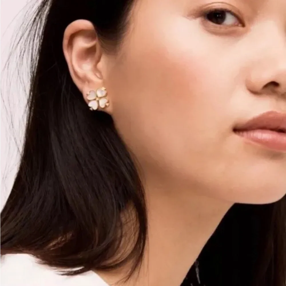 KATE SPADE • MOTHER OF PEARL CLOVER • STUD EARRINGS - Picture 4 of 5